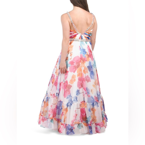 Mac Duggal Embellished Floral Scoopneck Gown - Picture 4 of 6